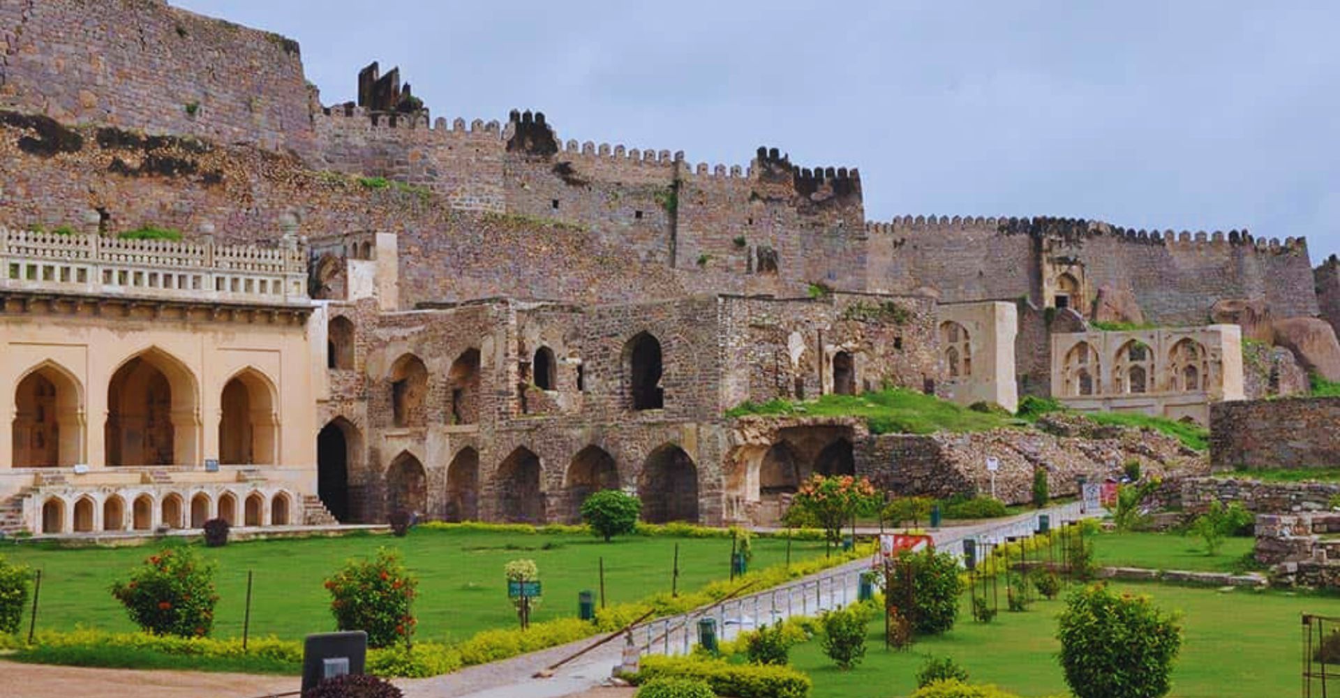 Hyderabad Tour Package for family 3N /4D